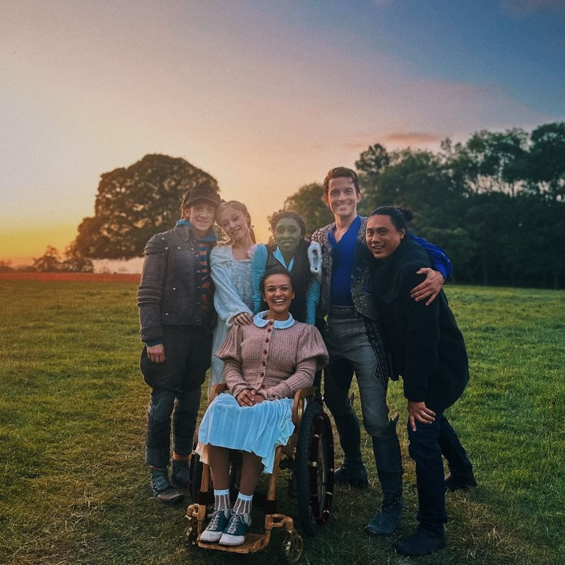 2025 yılının yaşayan en seksi erkeği Jonathan Bailey seçildi! Bridgerton ve Wicked’in yıldızı eşcinsel olduğunu açıklamıştı - Resim: 15