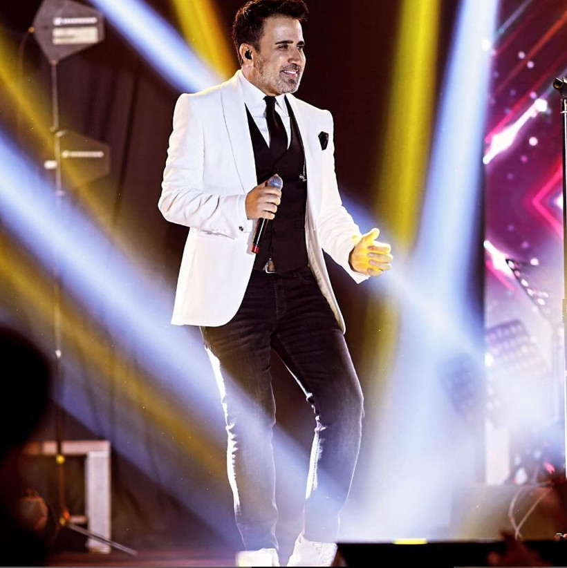 Küçük Emrah’ın gözyaşları Bakü’yü salladı: Serveti gündem olmuştu! - Resim: 35