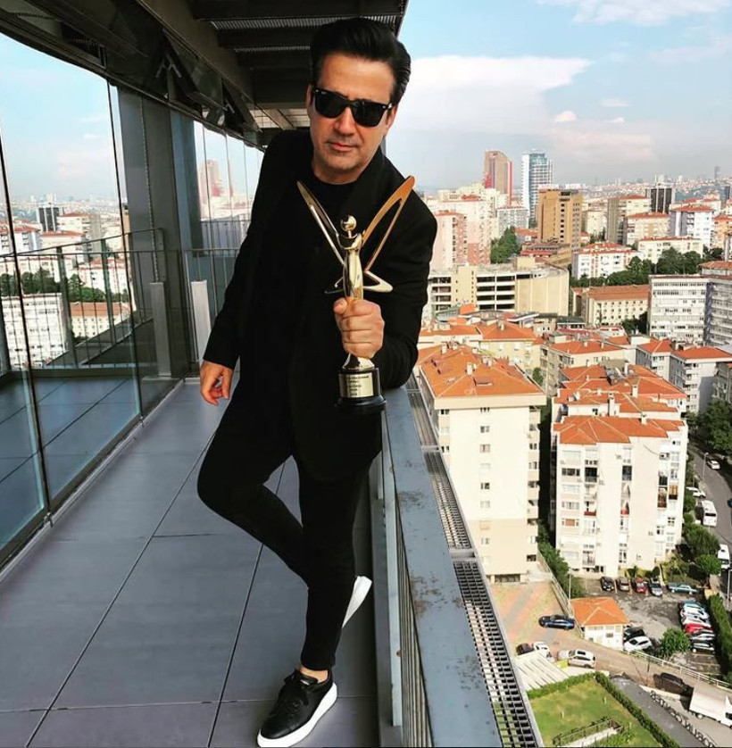 Küçük Emrah’ın gözyaşları Bakü’yü salladı: Serveti gündem olmuştu! - Resim: 26