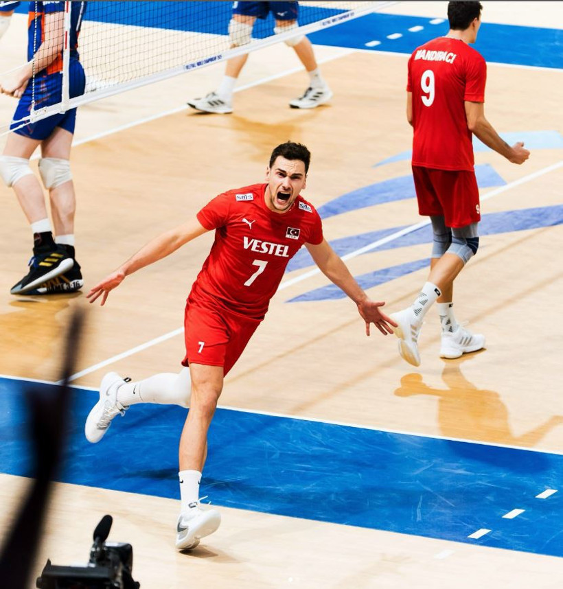 Miss Universe Türkiye temsilcisi Ceren Arslan'ın beş yıllık aşkı ortaya çıktı! Eski sevgilisi Milli voleybocu Milli voleybolcu Bedirhan Bülbül - Resim : 22