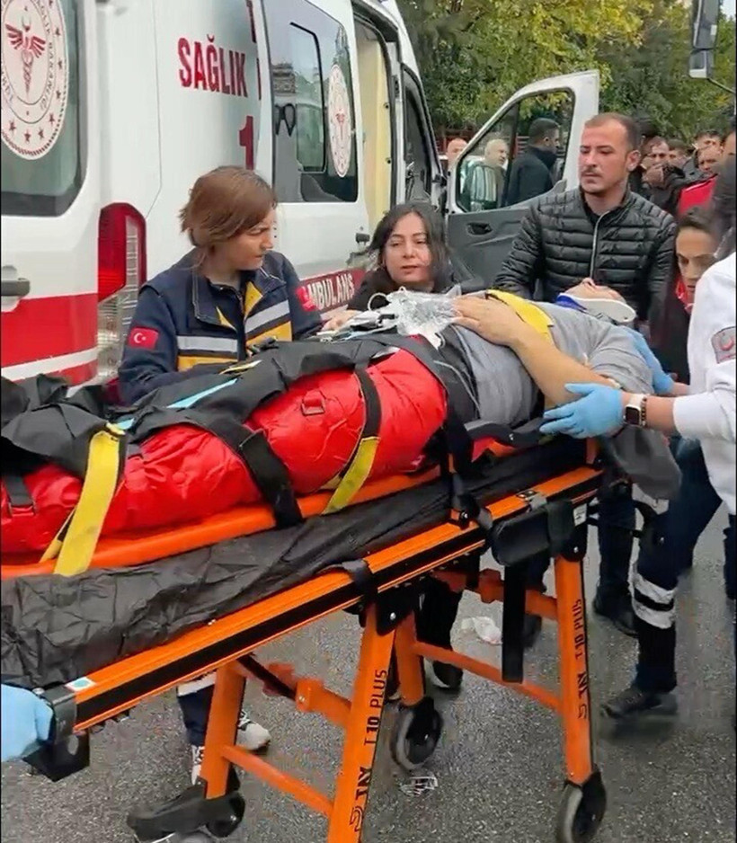 Aydın’da kan donduran kaza! Motosiklet sürçücüsü kamyonun altına savruldu - Resim : 3