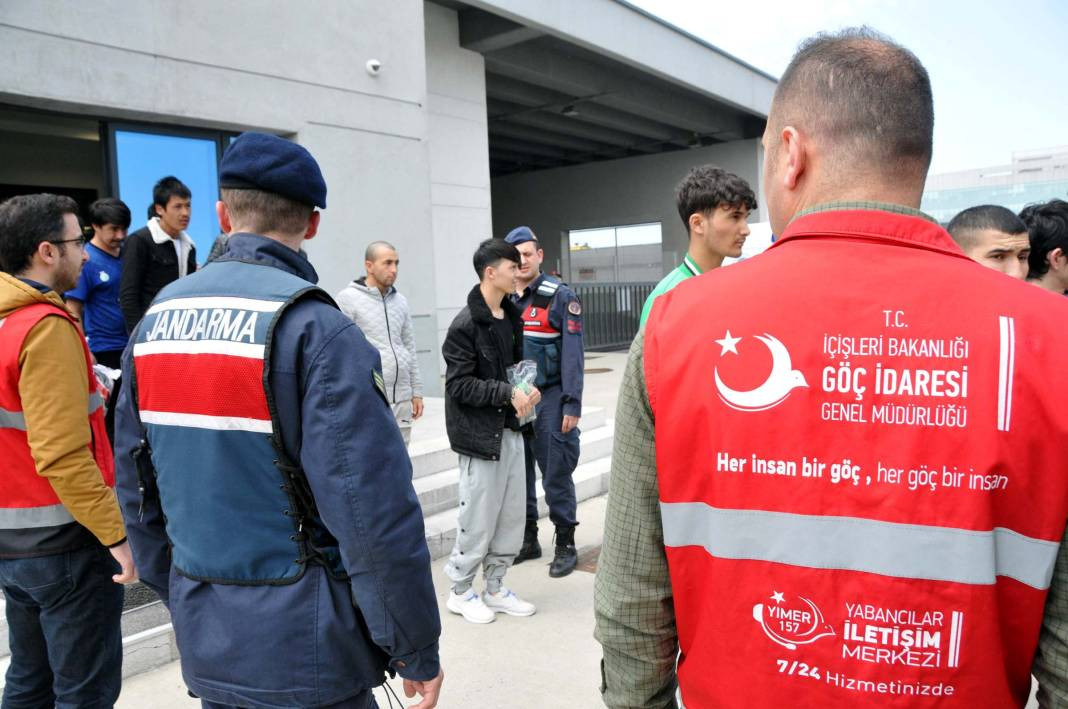 138 kaçak Afgan sınır dışı edildi - Resim: 4