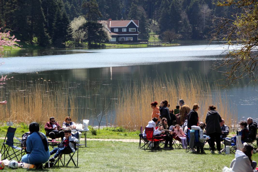 Gölcük Tabiat Parkı'nda 'bayram tatili' yoğunluğu - Resim: 9