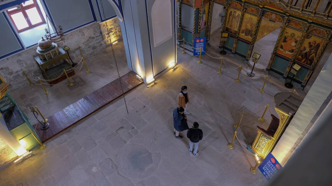 1700 yıllık Aya Eleni Kilisesi'nin sırrı ortaya çıktı! Okuyan Türklerin tüyleri diken diken oluyor - Resim: 1