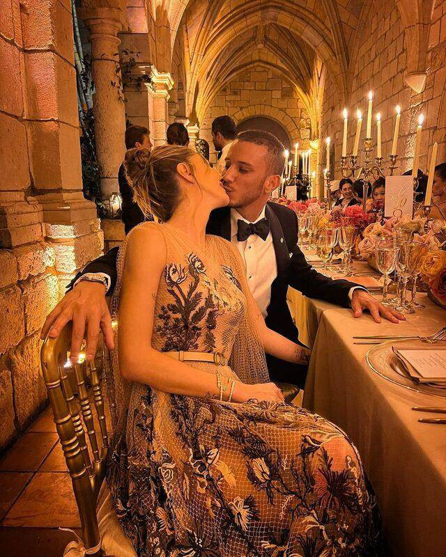 Şeyma Subaşı'nın nikahına kızı Melisa'nın kombini nikaha damga vurdu! Herkes nikahı unutup eleştirdi - Resim: 24