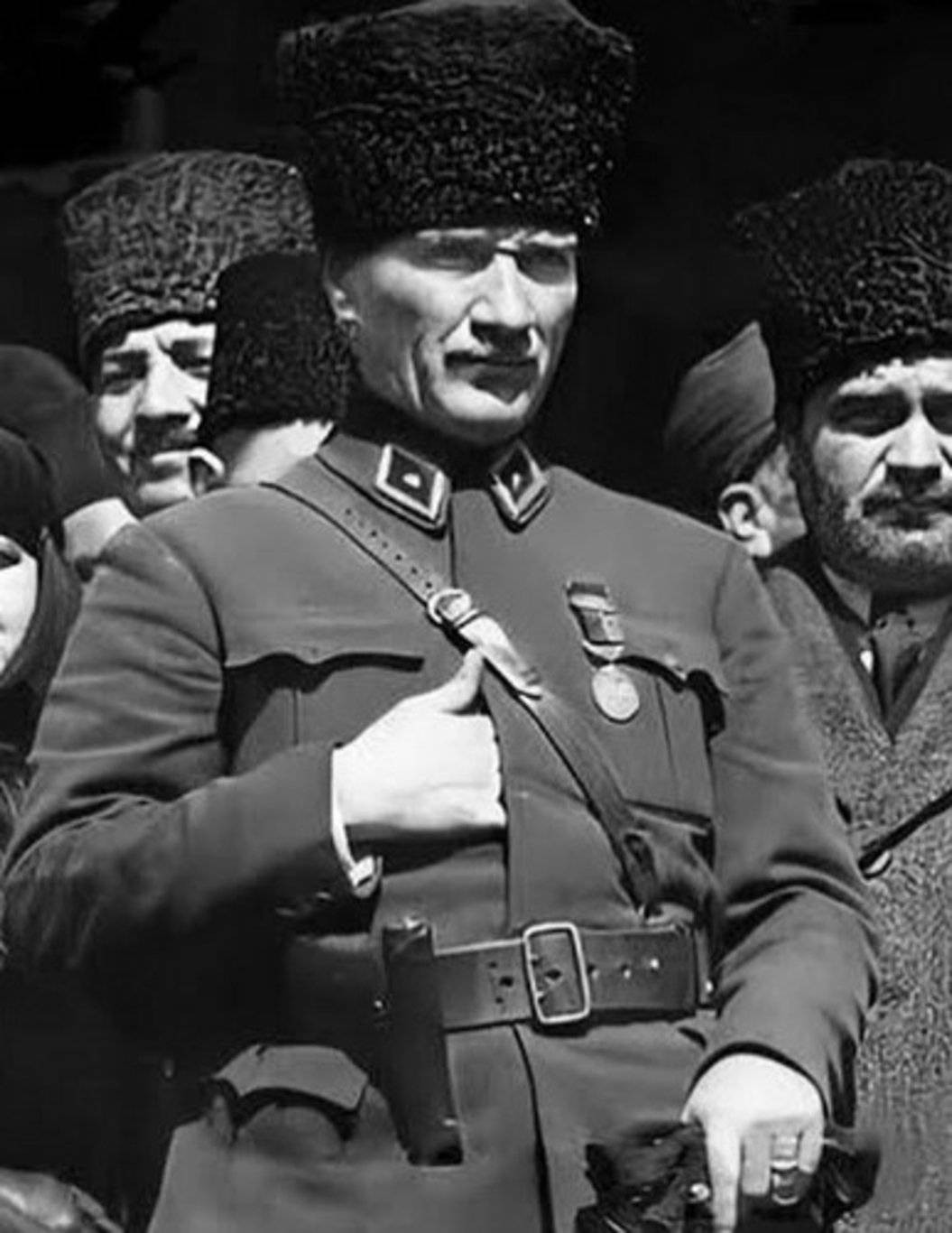 Ünlülerden 19 Mayıs paylaşımları - Resim: 6