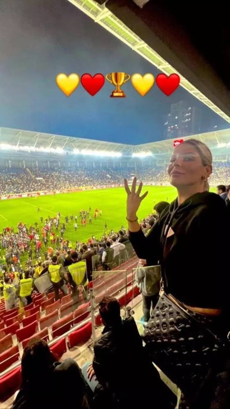 Galatasaraylı ünlülerin şampiyonluk coşkusu - Resim: 4