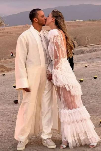 Şeyma Subaşı'nın nikahına kızı Melisa'nın kombini nikaha damga vurdu! Herkes nikahı unutup eleştirdi - Resim: 7