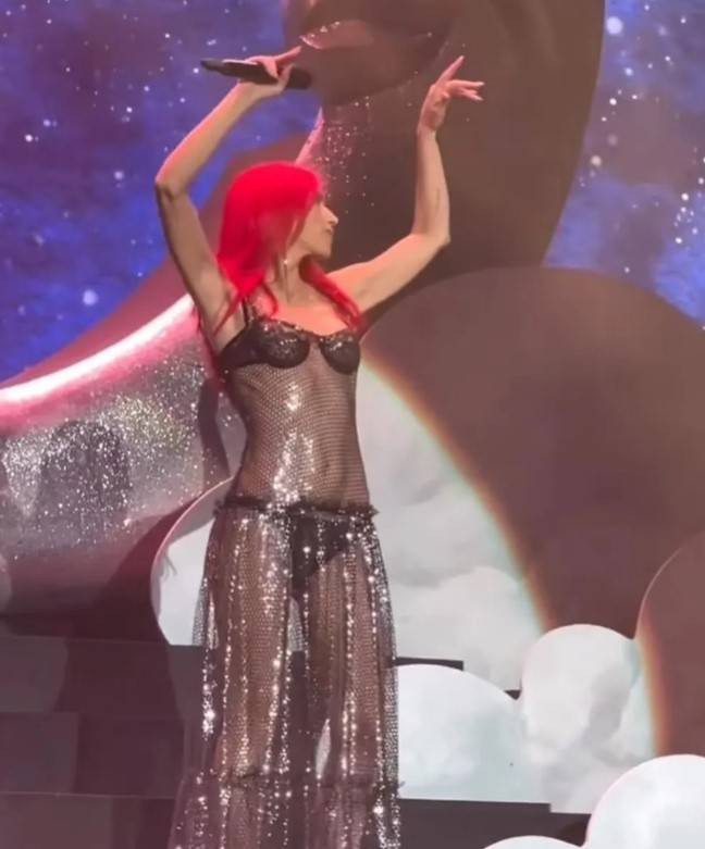 Pantolonun üzerine iç çamaşırı giyen Gülşen gündem oldu. Arda Kural’ın yorumu dikkat çekti - Resim: 5