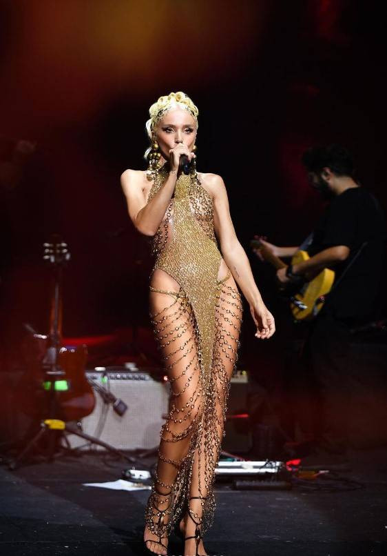 Ne yapsa olay oluyor. Gülşen’in sahne tarzı ve sözleri gündem yarattı - Resim: 6