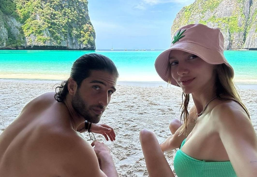 Şevval Şahin’in dekoltesine bakan bir daha baktı. Rezillik diyen de var dünya standartında diyen de - Resim: 9