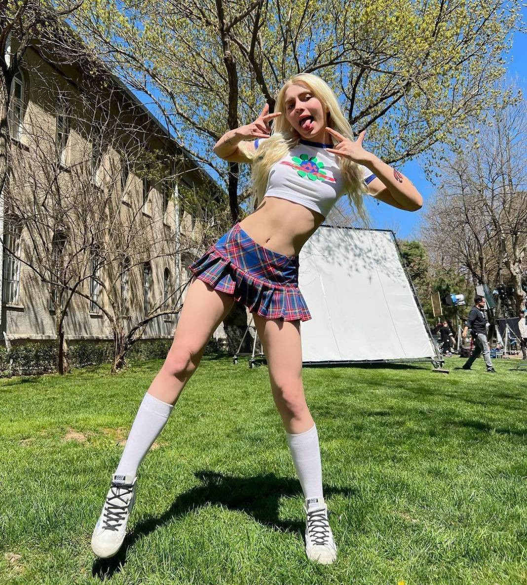 Aleyna Tilki’nin minik bikinisi olay oldu! Yorum yağdı - Resim: 1