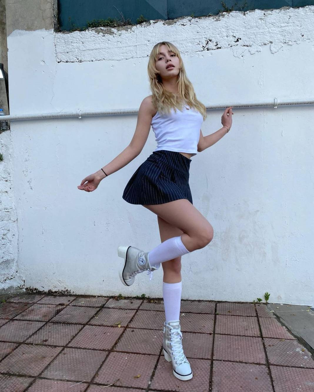 Aleyna Tilki’nin minik bikinisi olay oldu! Yorum yağdı - Resim: 9