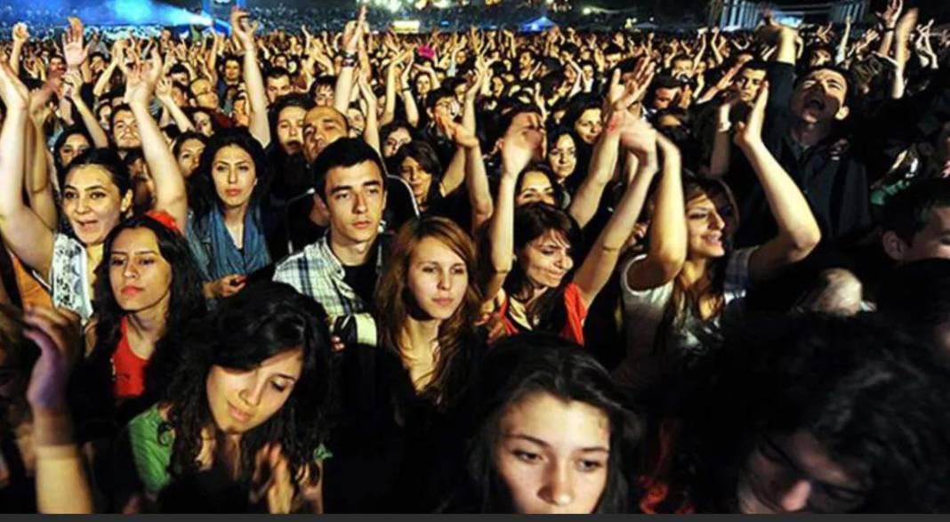 Türk gençlerinin kararı hüngür hüngür ağlattı. Alman şirketi Türkiye'de anket yaptı - Resim: 32