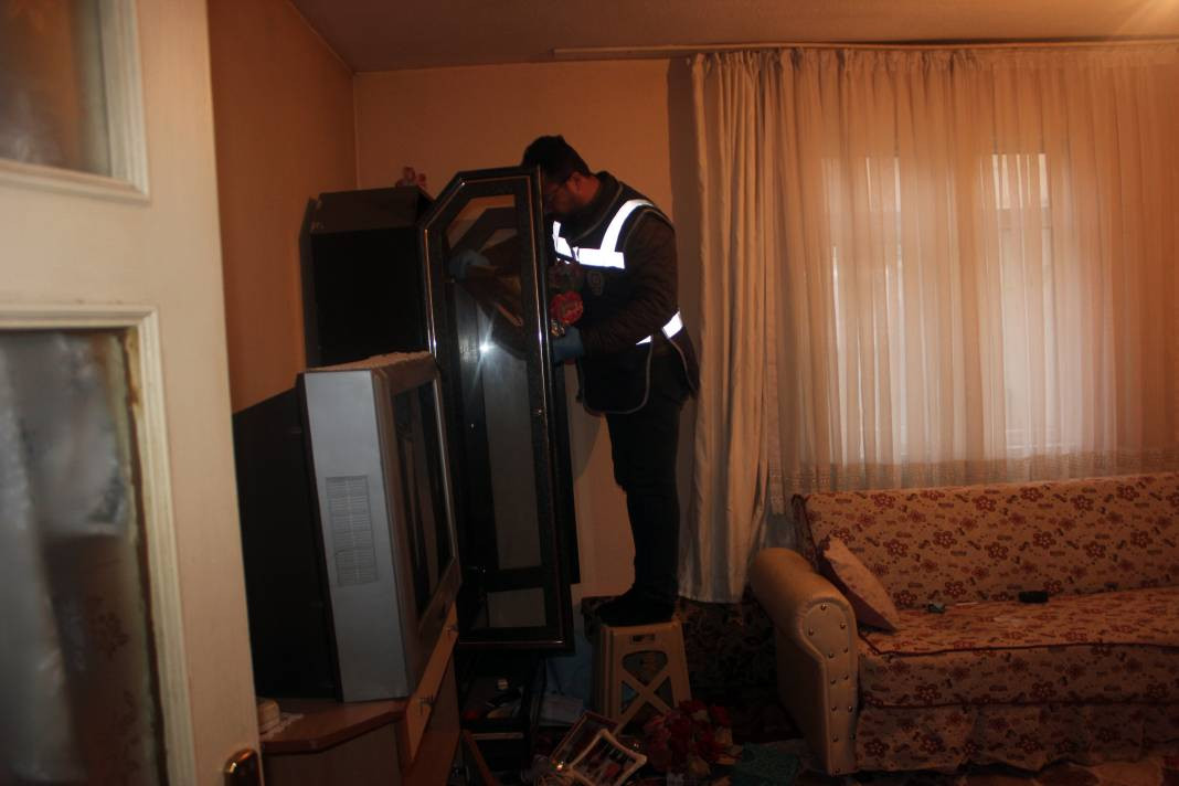 Uyuşturucu ticareti yapan örgüte operasyon: 17 gözaltı - Resim: 7