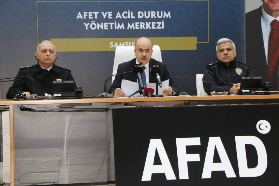 Samsun’da alarm! Cadde ve sokaklar göle döndü: 1 kişi hayatını kaybetti - Resim: 16