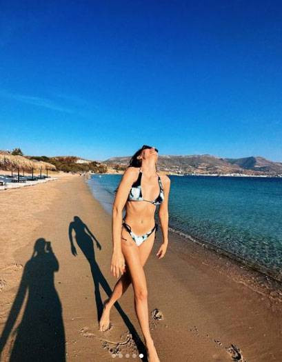 Bikini giyen Serenay Sarıkaya havaya sıçradı fotoğrafçının kalbi duruyordu - Resim: 3