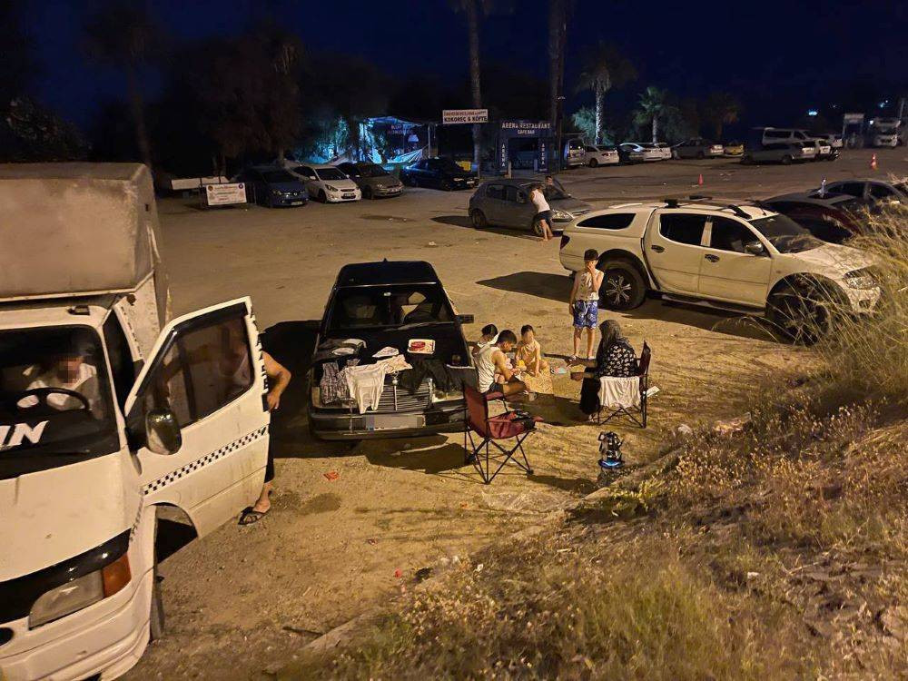 Tatilciler otellerde yer bulamayınca pes dedirten görüntüler ortaya çıktı - Resim: 6