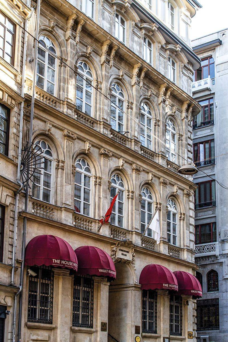 İş insanlarının tarihi bina merakı. Kim nereyi aldı - Resim: 7