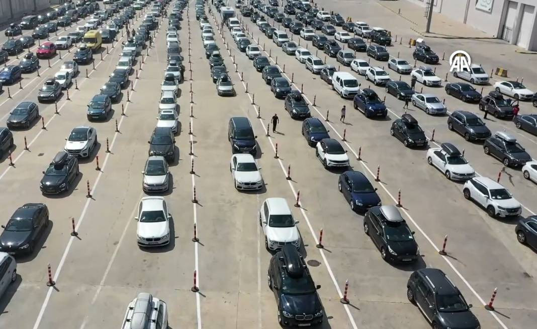 Euro TL'yi 30'a katlayınca gurbetçiler Kapıkule'ye dayandı - Resim: 14