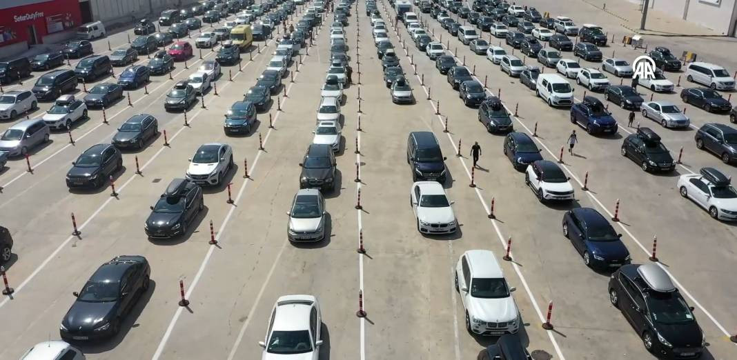 Euro TL'yi 30'a katlayınca gurbetçiler Kapıkule'ye dayandı - Resim: 7