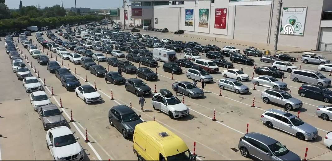 Euro TL'yi 30'a katlayınca gurbetçiler Kapıkule'ye dayandı - Resim: 5