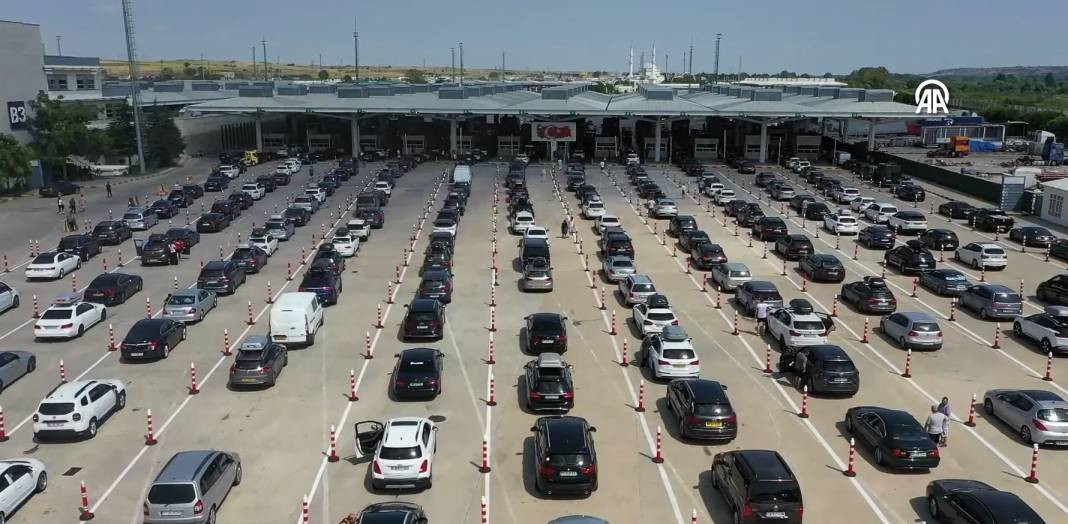 Euro TL'yi 30'a katlayınca gurbetçiler Kapıkule'ye dayandı - Resim: 10