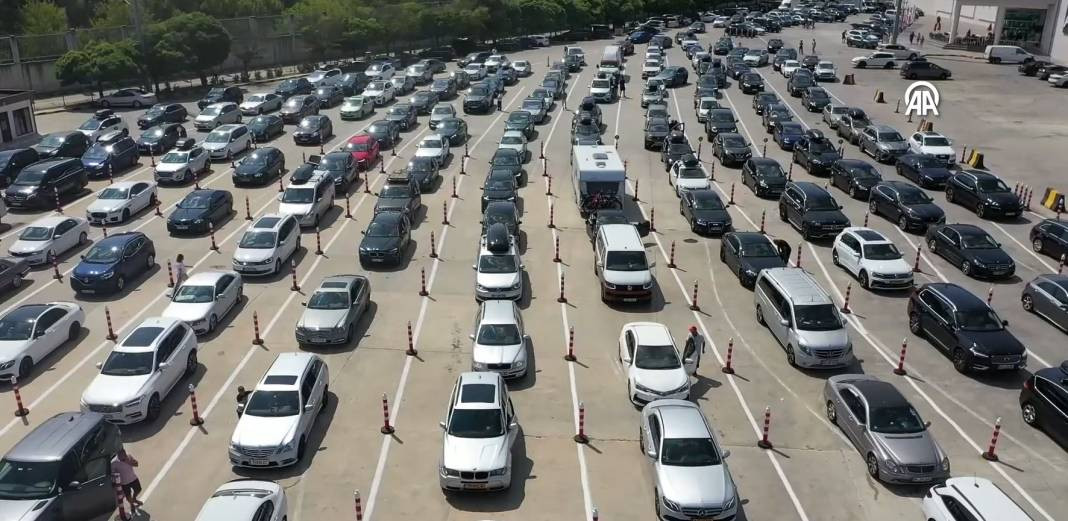 Euro TL'yi 30'a katlayınca gurbetçiler Kapıkule'ye dayandı - Resim: 9