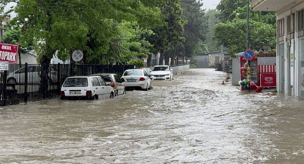Sel felaketi sonrası gün yüzüne çıktı. Mahalleli şaşkın: Daha önce böyle bir şey görmedik - Resim: 12