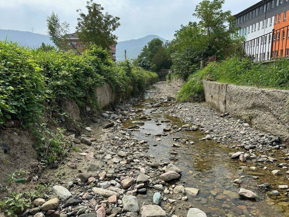 Sel felaketi sonrası gün yüzüne çıktı. Mahalleli şaşkın: Daha önce böyle bir şey görmedik - Resim: 2