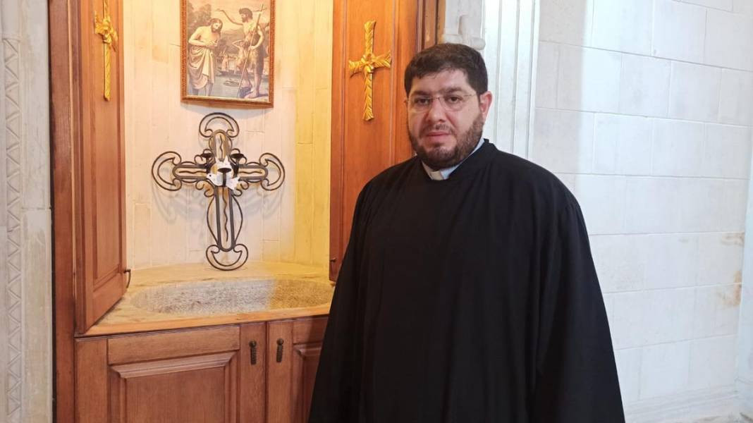 Hatay’da depremde 16 kilise hasar gördü - Resim: 15