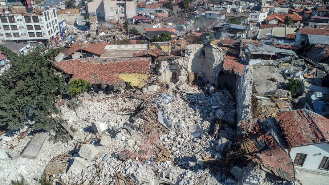 Hatay’da depremde 16 kilise hasar gördü - Resim: 3