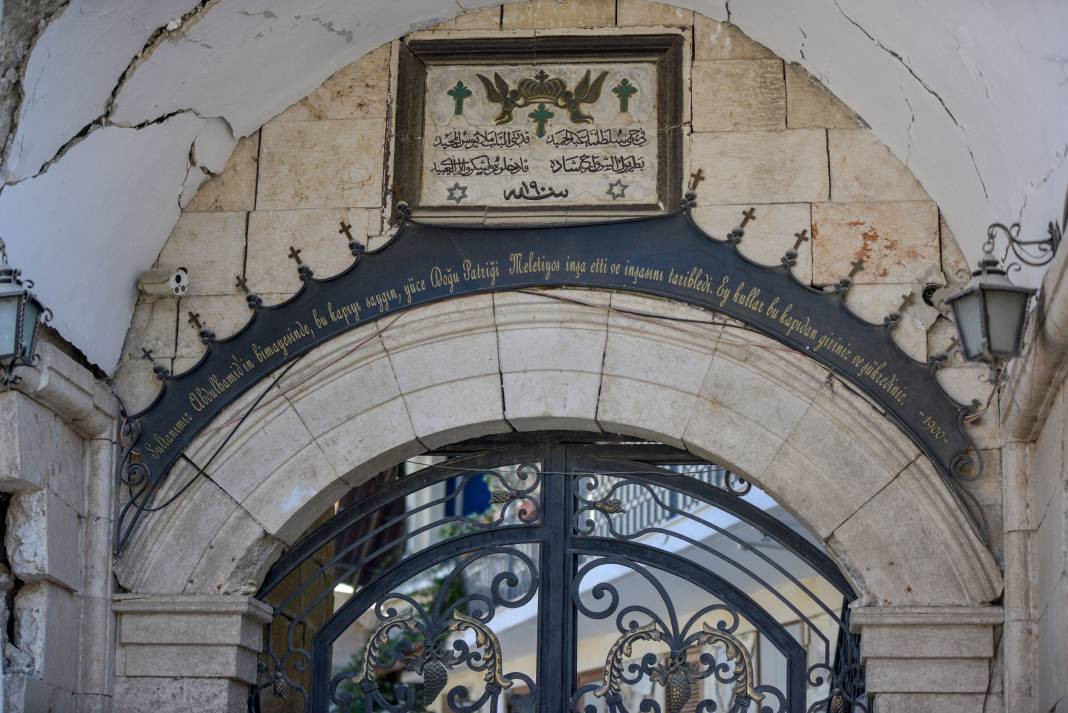 Hatay’da depremde 16 kilise hasar gördü - Resim: 4