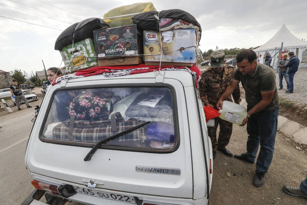 Dağlık Karabağ’dan Ermenistan’a geçenlerin sayısı 87 bini aştı - Resim: 1