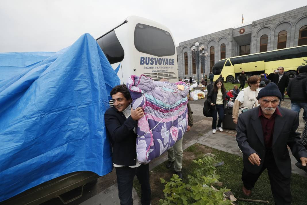 Karabağ'dan Ermenistan'a geçenlerin sayısı 100 bini aştı - Resim: 5