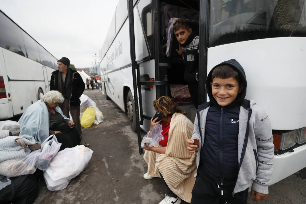 Karabağ'dan Ermenistan'a geçenlerin sayısı 100 bini aştı - Resim: 2