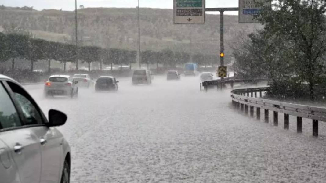 İstanbul’u bugün ve yarın süper hücre vuracak. Dikkat. Karadeniz’den süratle geliyor - Resim: 14