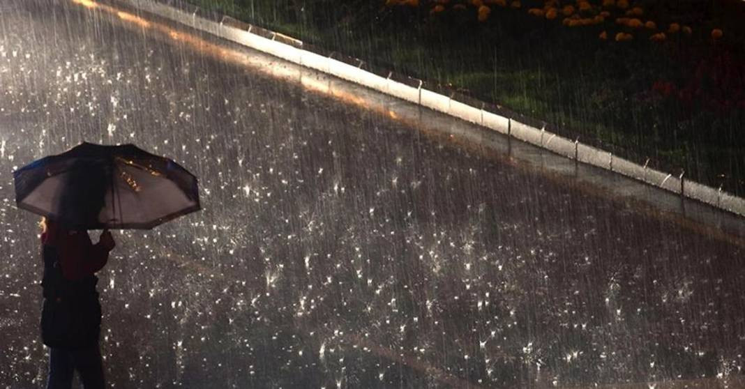 İstanbul’u bugün ve yarın süper hücre vuracak. Dikkat. Karadeniz’den süratle geliyor - Resim: 32