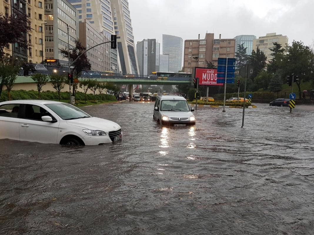 İstanbul’u bugün ve yarın süper hücre vuracak. Dikkat. Karadeniz’den süratle geliyor - Resim: 6