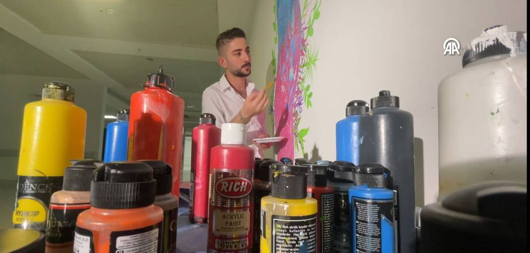 Hastanenin engelli temizlik görevlisi yaptığı resimlerle dikkat çekti. Resim öğretmeni oldu - Resim: 9