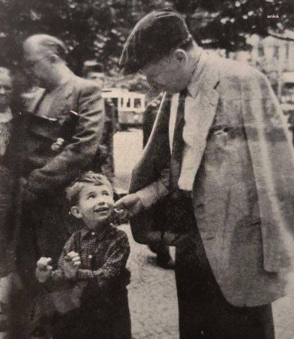 Nazım Hikmet'in bilinmeyen fotoğrafları ortaya çıktı - Resim: 12