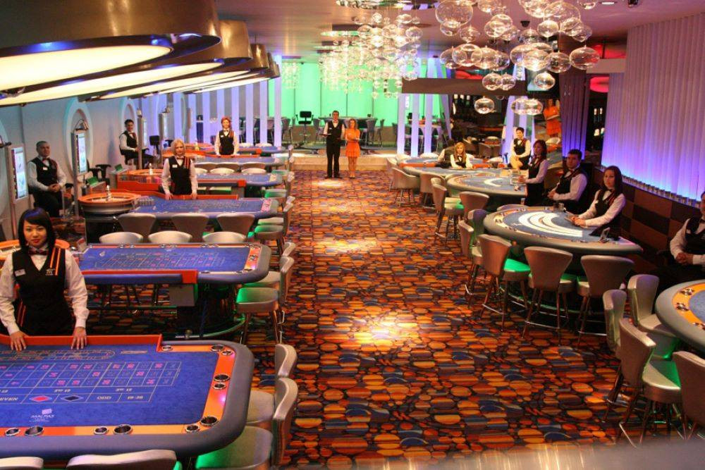 Ünlü kumarbazlar panikte. Otel çalışanları kumarhanede milyonlarca lira kaybeden ünlü isimleri ifşa etti - Resim: 8