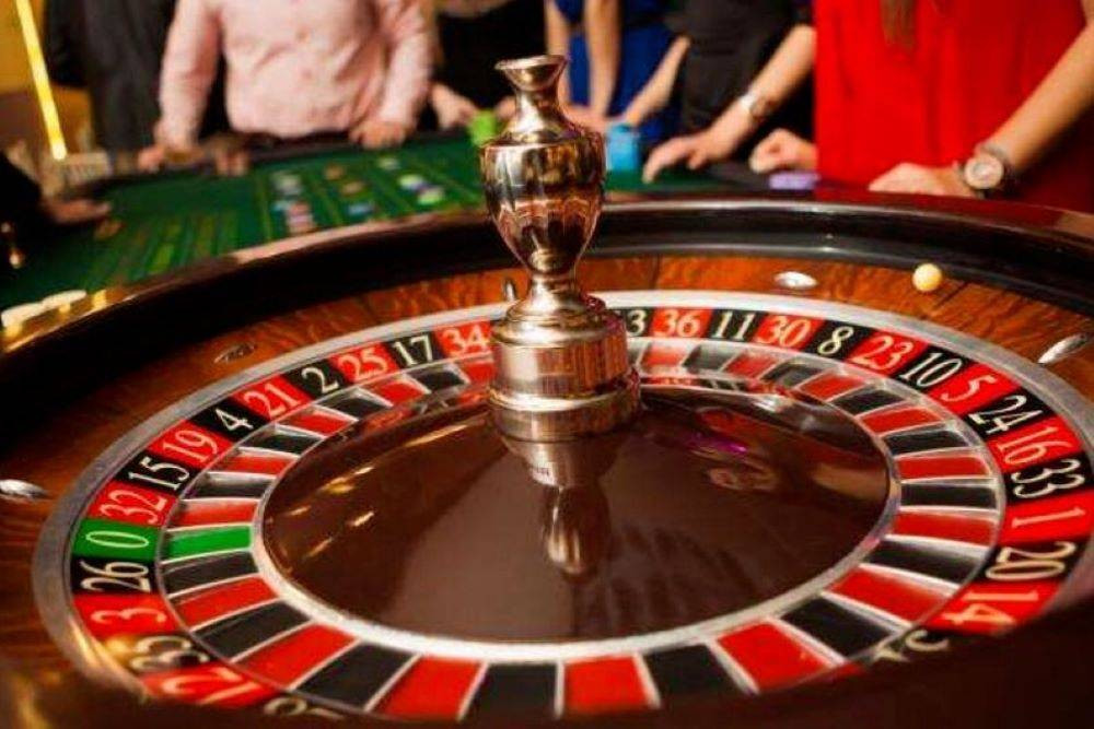 Ünlü kumarbazlar panikte. Otel çalışanları kumarhanede milyonlarca lira kaybeden ünlü isimleri ifşa etti - Resim: 9