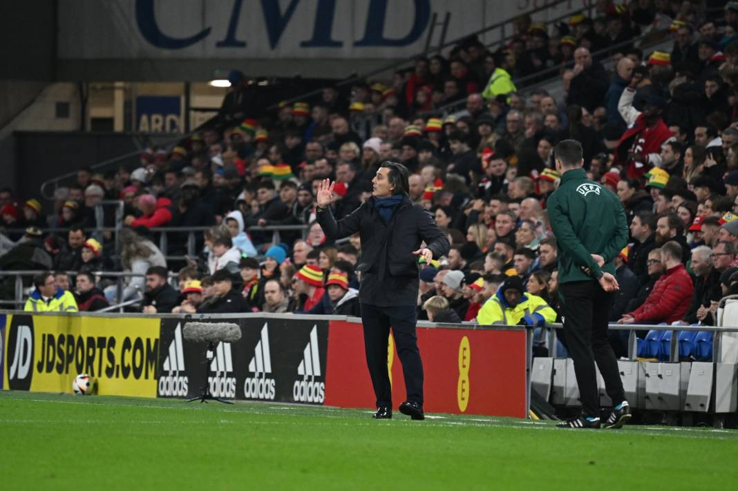 Bir avuç Türk Galler'i salladı. Milli Takımı ayağa kaldırdı 35 bin kişilik Cardiff Stadı'nı 'Türkiye Türkiye' diye inlettiler - Resim: 17