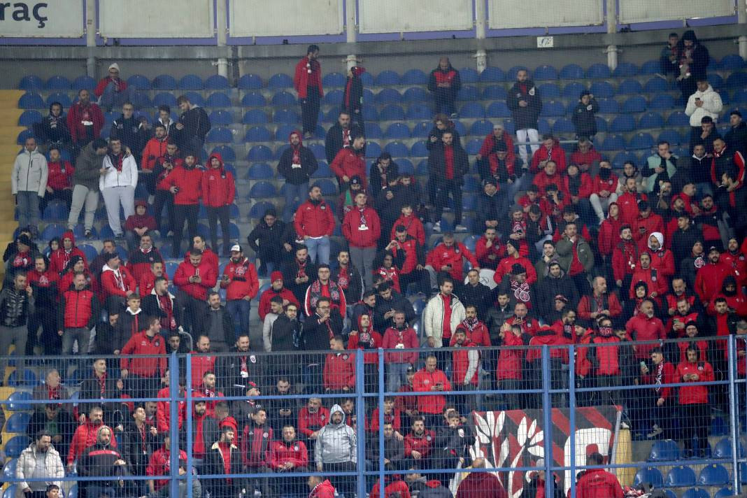 Fenerbahçe kabustan böyle uyandı. Karagümrük maçının en kritik anları - Resim: 29