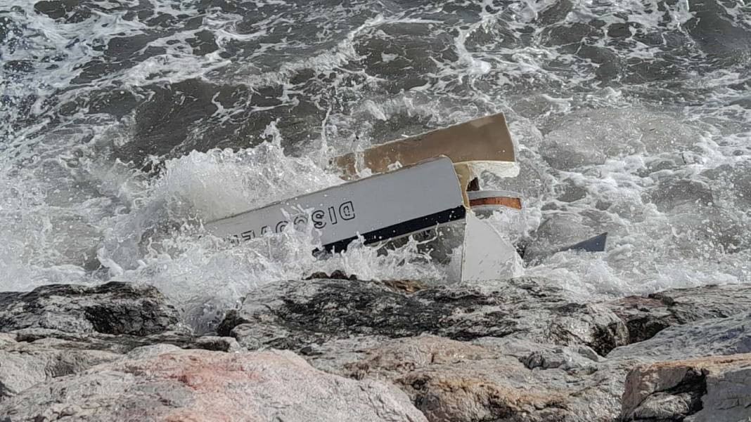 Bodrum'da fırtına 2 tekneyi parçaladı - Resim: 1