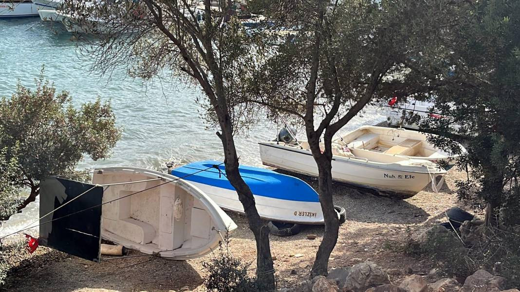 Bodrum'da fırtına 2 tekneyi parçaladı - Resim: 9