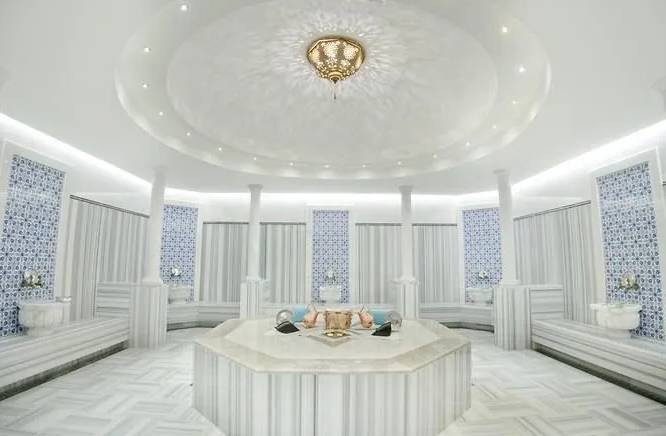 300 odalı lüks otel kelepir fiyata satılacak. Sahibi FETÖ'den hapis cezası almıştı. Türkiye'nin en büyüklerinden biriydi - Resim: 6