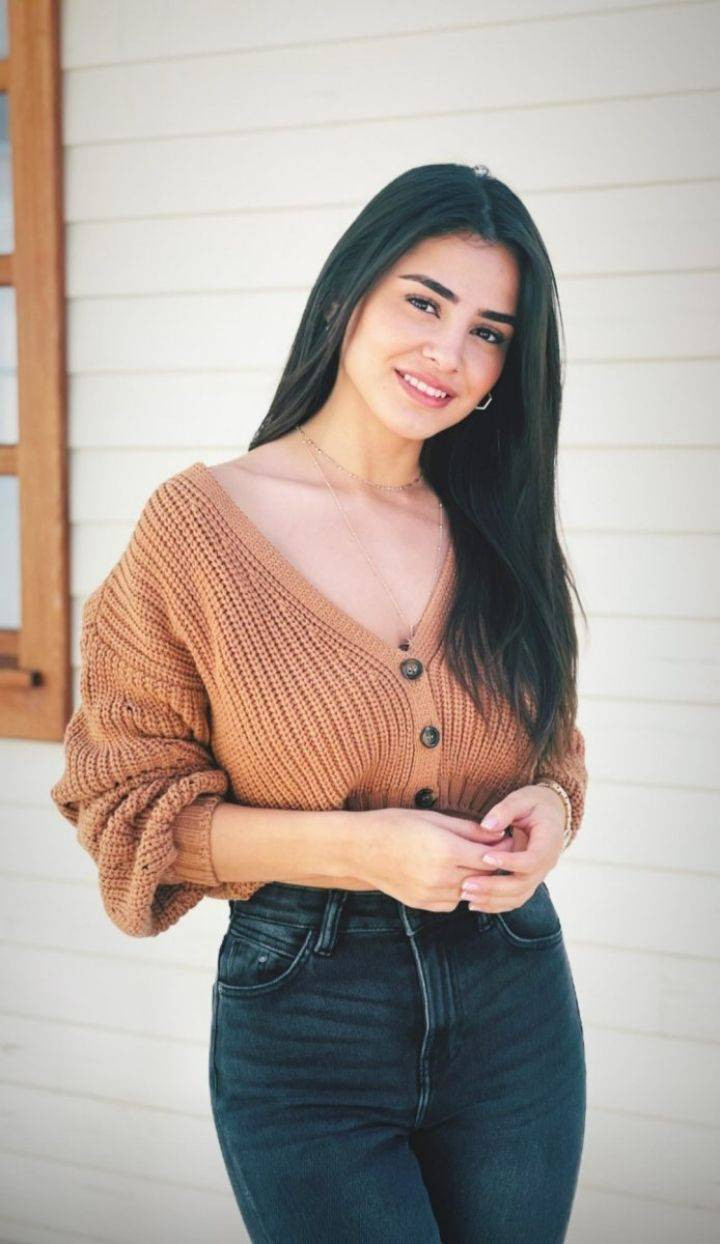 Gönül Dağı'nın yıldızı Hazal Çağlar süper mini elbisesiyle poz verdi. Beğeni butonu çöktü - Resim: 13