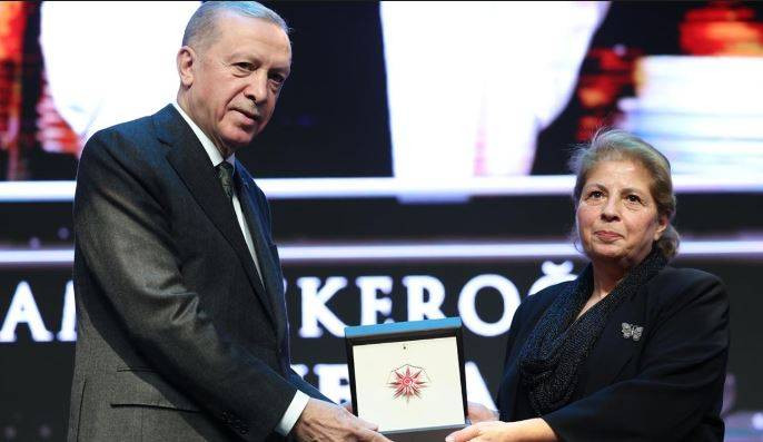 Cumhurbaşkanı Sarayda Kültür ve Sanat Büyük Ödüllerini dağıttı. Ödüllerin hepsi aynı mahalleye gitti - Resim: 12